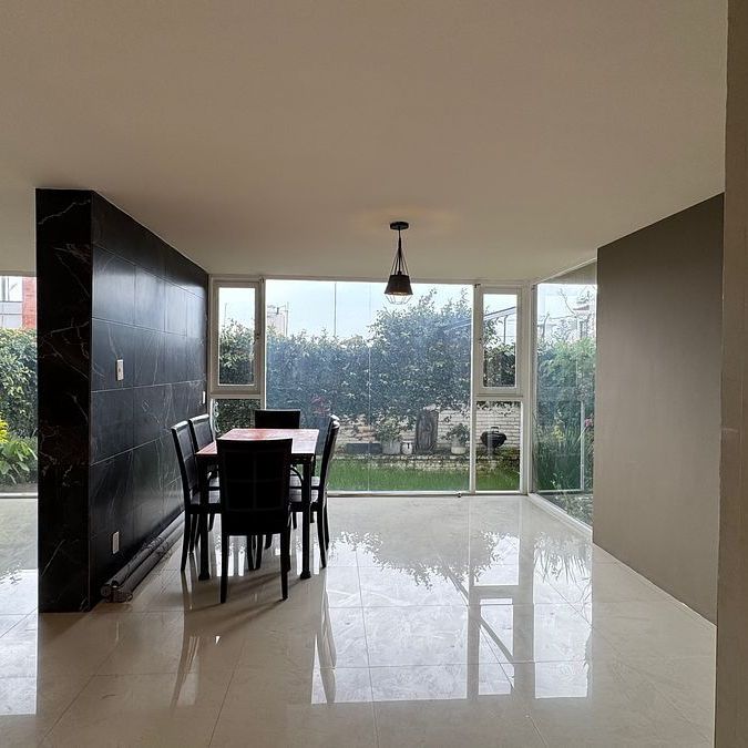 Casa en renta en Lomas de las Águilas, Álvaro Obregón, con roof garden - Photo 1
