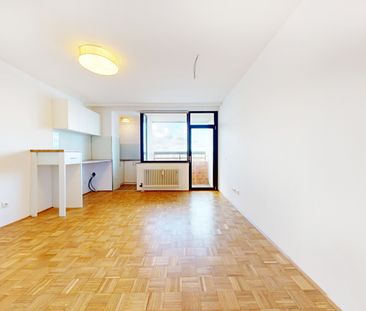 IMMOPARTNER - DIREKT EINZIEHEN! RENOVIERTES APARTMENT MIT SEEBLICK - Photo 1