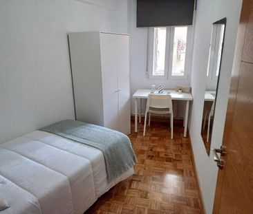 Calle de Maseda, Madrid, Community of Madrid 28039 - Photo 4