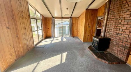 Spacious Four-Bedroom Family Home in the Heart... - Photo 4