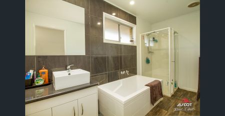 30 McNeilly Street, Norville, Qld 4670 - Photo 4