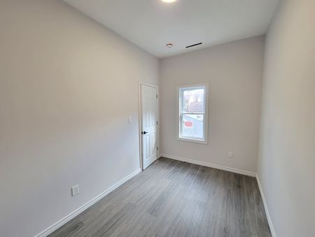 367 Colborne St. Unit 2 - Photo 3