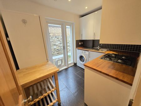 2 Bed Flat, Tyssen Road, N16 - Photo 4