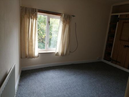 3 bedroom terraced house to rent - Photo 4