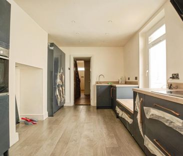 4 bedroom terraced house to rent - Photo 4