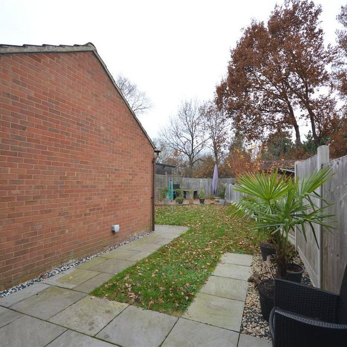 2 bedroom end of terrace house to rent - Photo 1