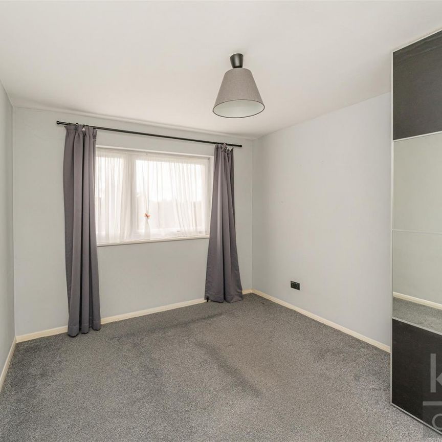 2 Bedroom Apartment - Purpose Built To Let - Photo 1