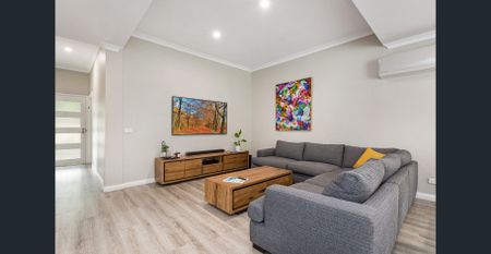 FULLY FURNISHED - CONTACT AGENT FOR AVAILABILITY - Photo 2