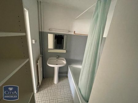 Location Appartement 1 pièce 37m² LILLE 59000 - Photo 3