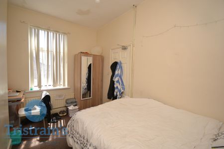 4 bed Mid Terraced House for Rent - Photo 3