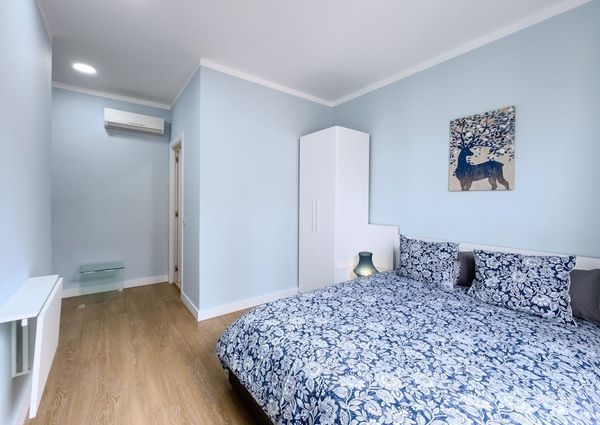 Carrer Nou de la Rambla, Barcelona, Catalonia