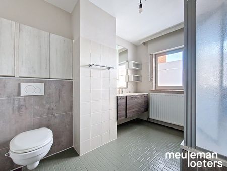 Lichtrijke woning met drie slaapkamers - Photo 2