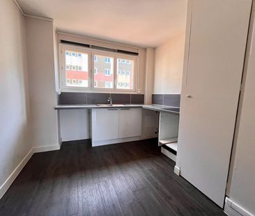 Location Appartement 3 pièces 60m² PETIT COURONNE 76650 - Photo 4