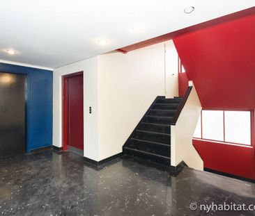 Logement à Paris, Location meublée - Photo 2