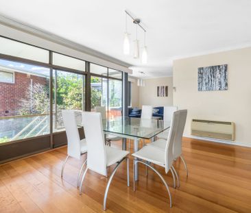Spacious 3-Bedroom Unit with Water Views in Sandy Bay - Photo 5