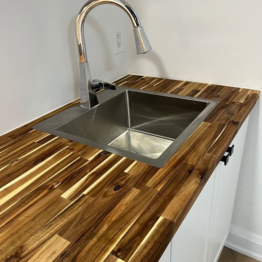 For Lease - 98 Frontenac Avenue Unit# 1, Toronto, Ontario - Photo 1