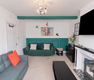 3 bedroom semi-detached house to rent - Photo 3