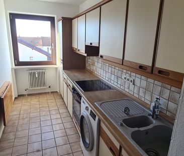 Schöne 2-Zimmer-Etagenwohnung mit Balkon, Garagenstellplatz und Kel... - Photo 3