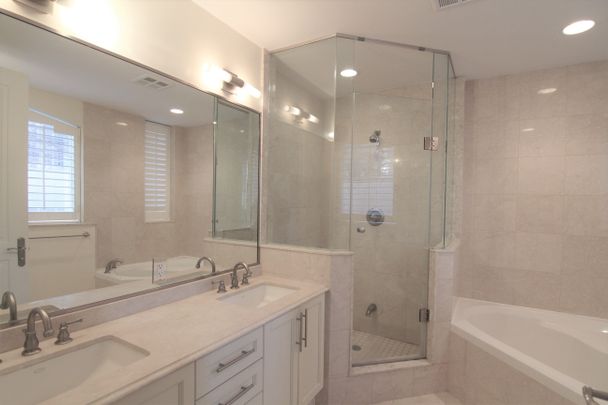 For Lease - 761 Bay Street Unit# Th4, Toronto, Ontario - Photo 1