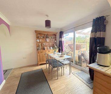 3 bedroom terraced house to rent - Photo 6