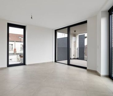 Appartement te huur in Sint-Truiden voor € 775 met 1 slaapkamer - Photo 2