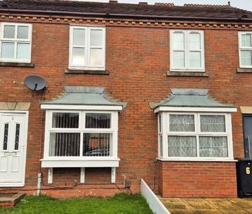 3 bedroom semi-detached house to rent - Photo 4