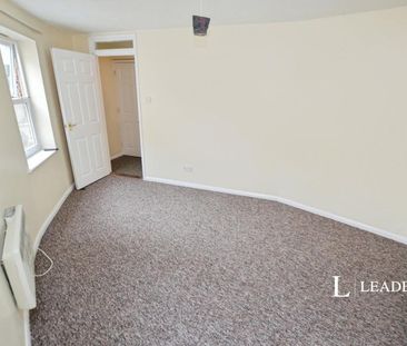 1 bedroom apartment to rent Hannah Court, St. Botolphs Church Walk,... - Photo 5