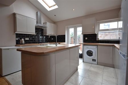 Luton Road, Walthamstow, London - Photo 3