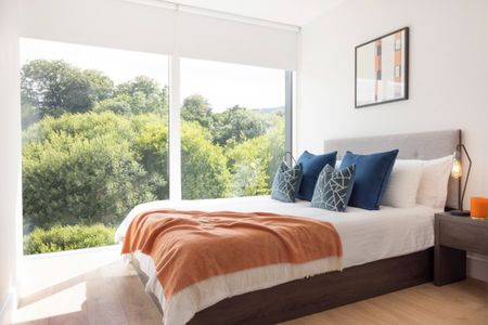 2 Bedroom Apartment - Photo 5