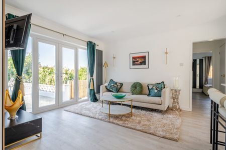 2 bedroom bungalow to rent - Photo 2