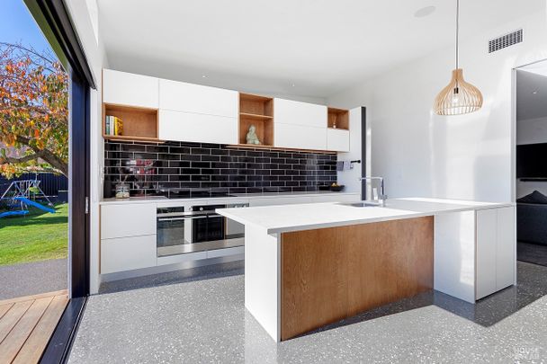 Heathcote, 4 bedrooms - Photo 1