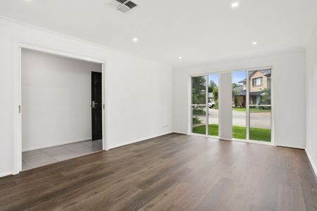 41 Dickson Place, Warriewood NSW 2102 - House For Rent | Domain - Photo 3