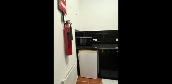 Bedsit, Bryantwood Road, N7 - Photo 2