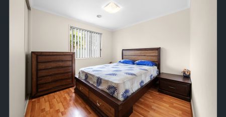 Stunning Family Home in Craigieburn!! - Photo 3