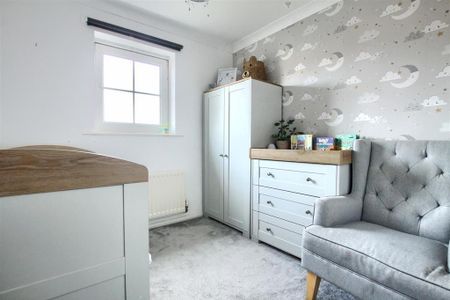 3 bedroom semi-detached house to rent - Photo 3