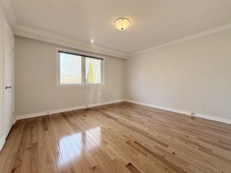 For Lease - 1759 Sherwood Forrest Circle Unit# Unit 1, Mississauga, Ontario - Photo 5