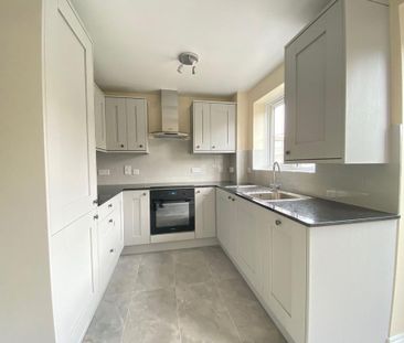 2 bedroom terraced house to rent - Photo 4