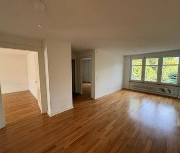 Helle 4-Zimmerwohnung im 2. OG mit Balkon - Photo 3