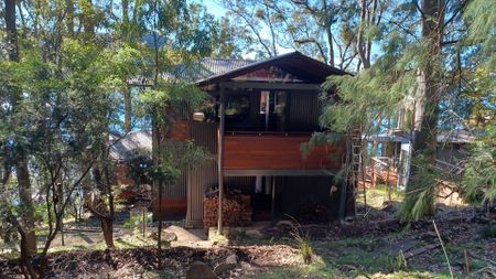 Waterfront Luxe � Architecturally Designed Home with Boatshed - Photo 5