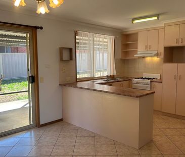 2/23 Severin Court, Thurgoona - Photo 4