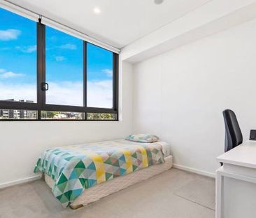 North East Rare Luxury Four Bedder Two Parking with Winter Garden A... - Photo 4