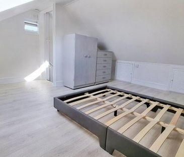 2 Bed Maisonette, Frith Road, E11 - Photo 4