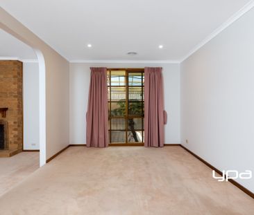 15 Strathearn Dr, Sunbury - Photo 4