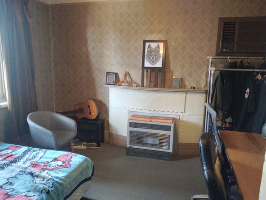 Brunswick West - Photo 1