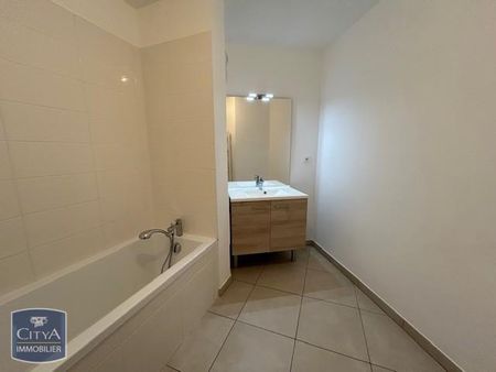 Location Appartement 2 pièces 44m² LOOS 59120 - Photo 2