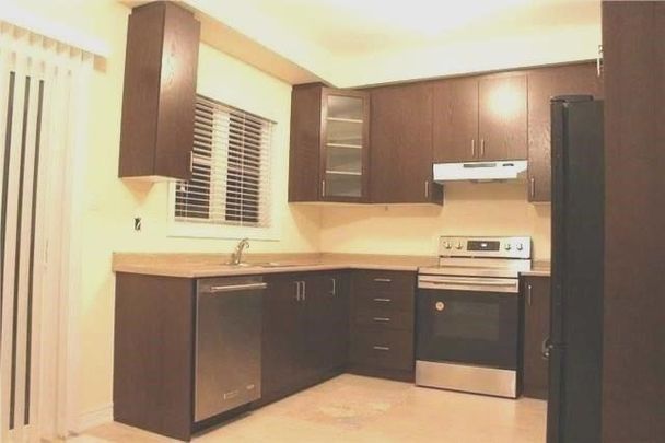 For Lease - 61 Frenchpark Circle Unit# Upper, Brampton, Ontario - Photo 1
