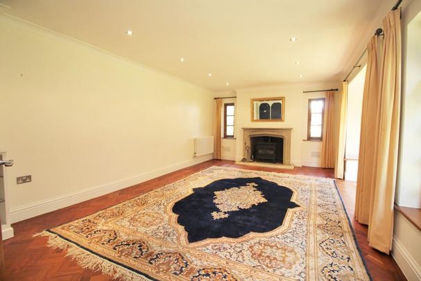 4 bedroom detached house to rent - Photo 1