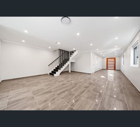 4b Aqueduct Street, Leppington, NSW 2179 - Photo 2