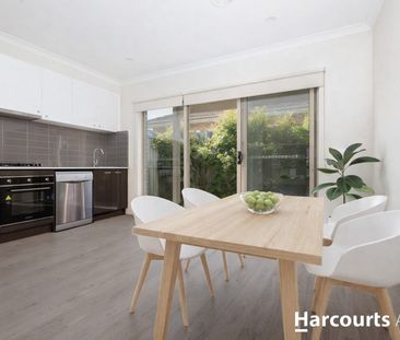 Affordable Family Living in Dandenong - Photo 2