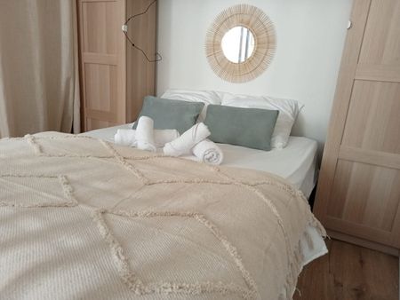 Location Appartement 1 pièce 25m² LA ROCHELLE 17000 - Photo 4